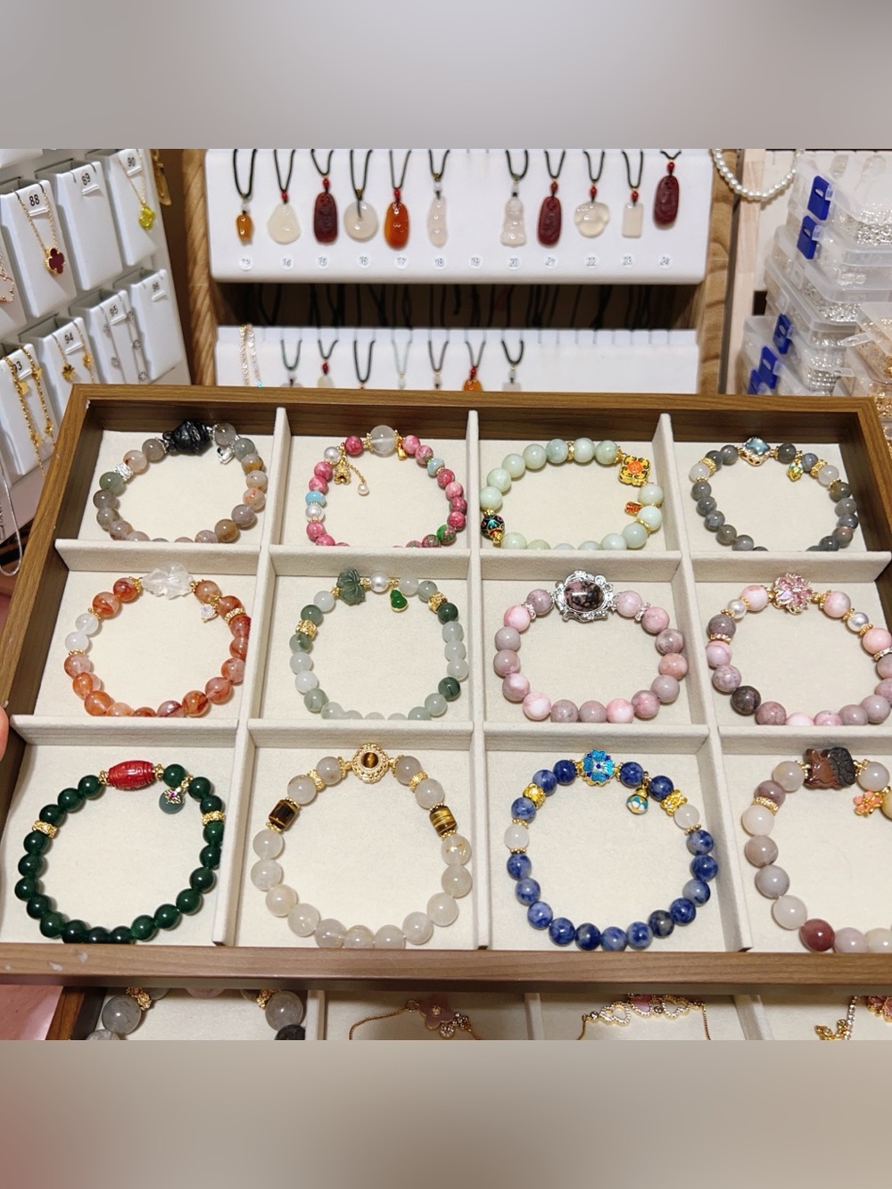 （06-05）Handmade bracelets for live show